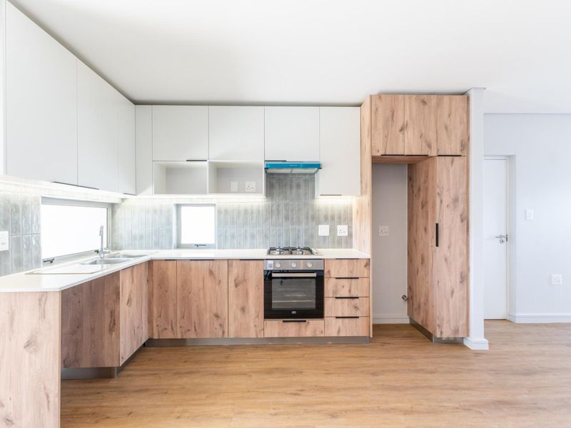 Modern Double-Storey Home with Mountain Views in Newinbosch Estate - Photo 5