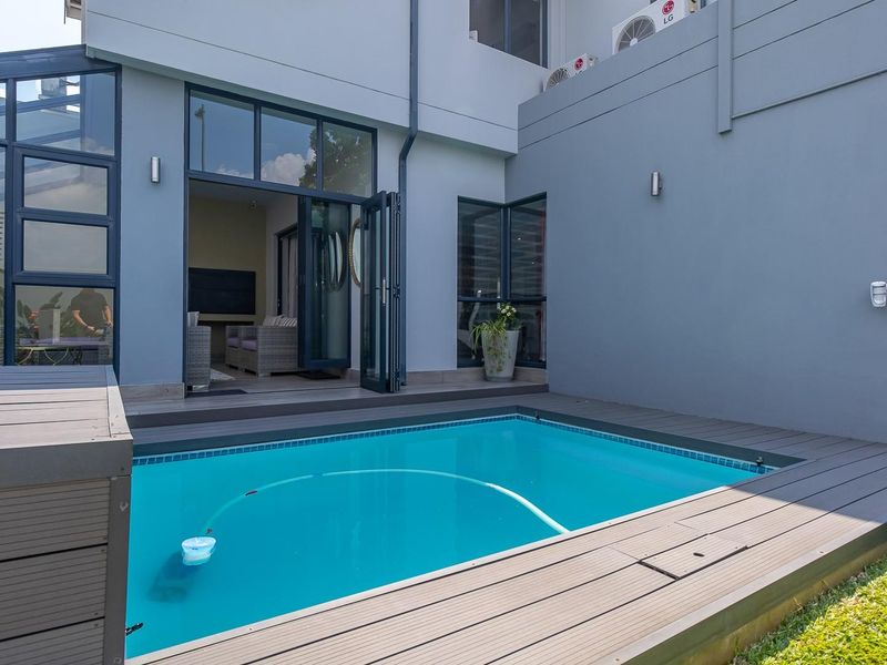 Quality 3-Bedroom Home with Enclosed Patio, Pool and Double Garage - Photo 5