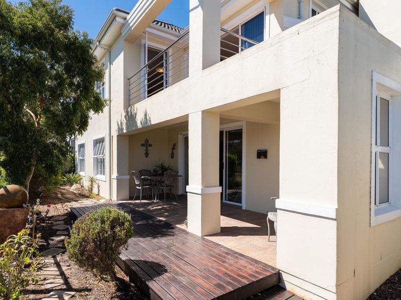 EXCLUSIVE SOLE MANDATE - UNMATCHED VALUE IN A SECURE ESTATE - Photo 1