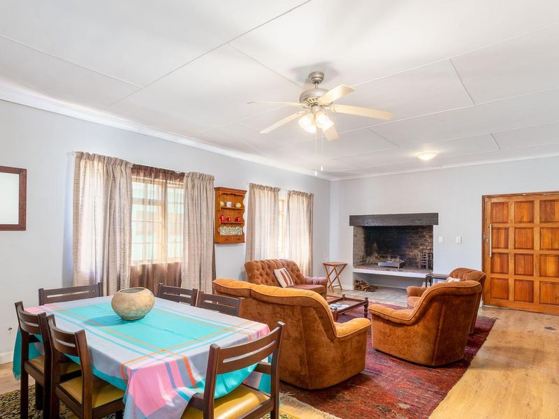 Great Address - Two Bedroom House with Spacious Rooms - Photo 6