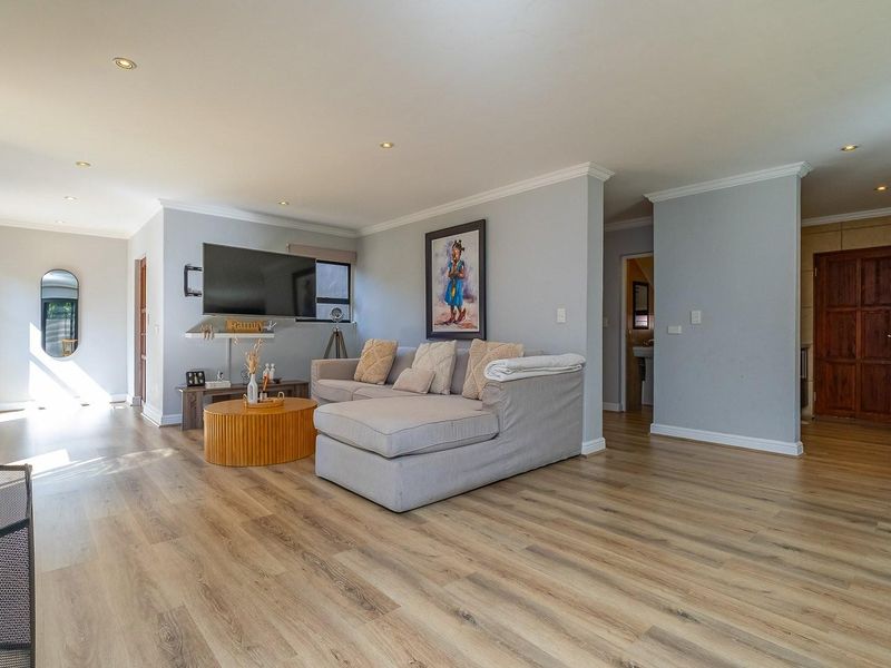 Fabulous four-bedroom family home - Photo 8