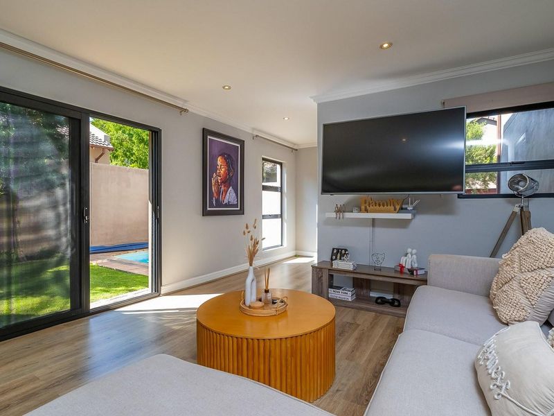 Fabulous four-bedroom family home - Photo 6