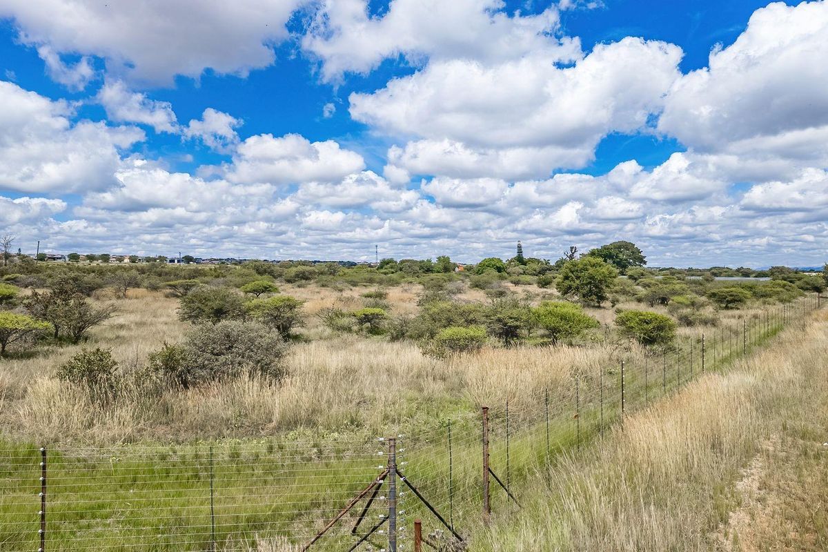 Your Blank Canvas: 4.7ha of untouched potential - Photo 3