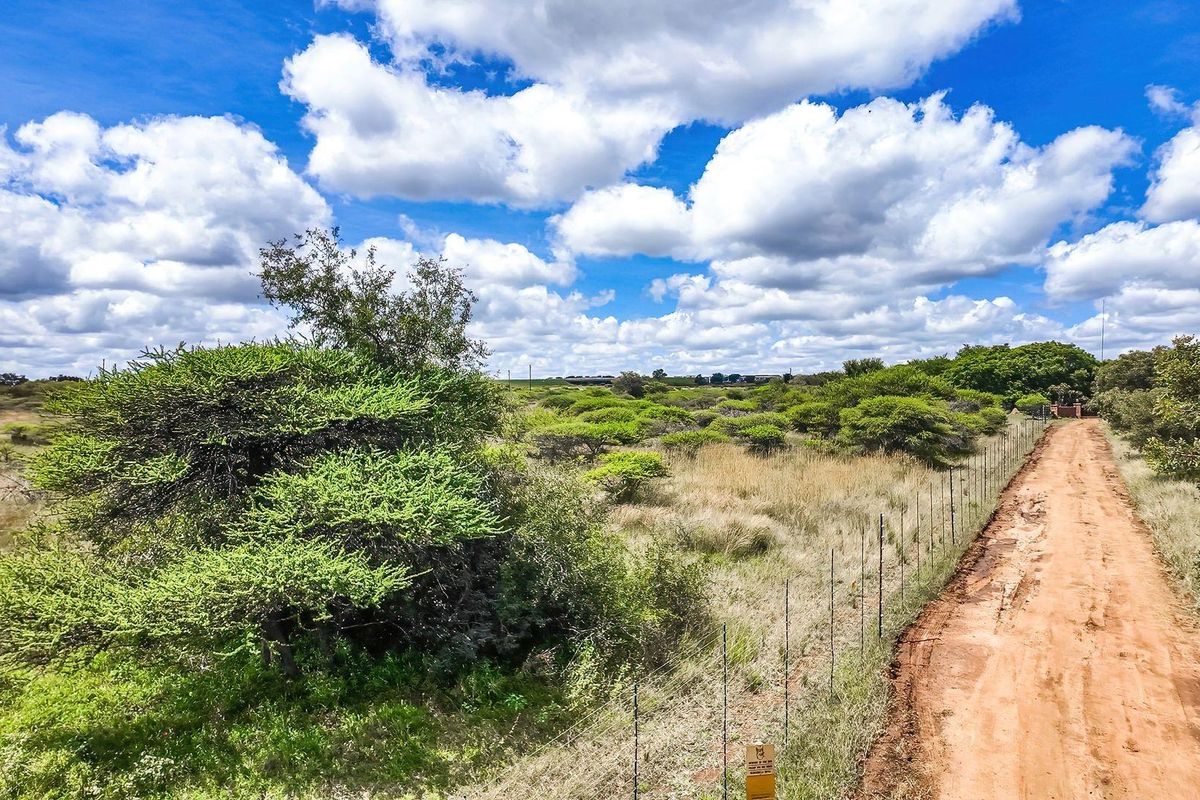 Your Blank Canvas: 4.7ha of untouched potential - Photo 5