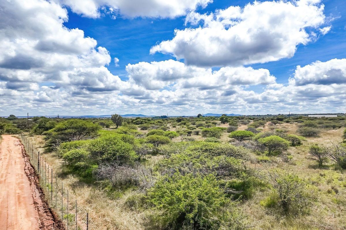 Your Blank Canvas: 4.7ha of untouched potential - Photo 4