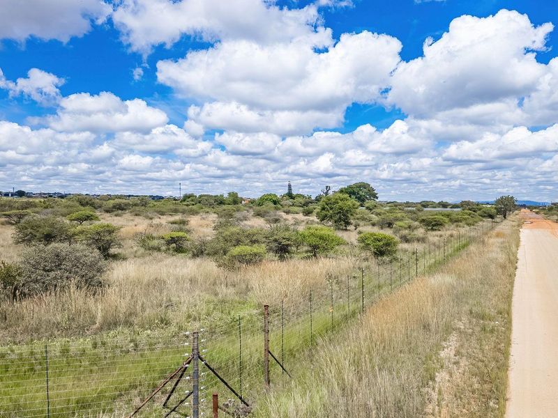 Your Blank Canvas: 4.7ha of untouched potential - Photo 1