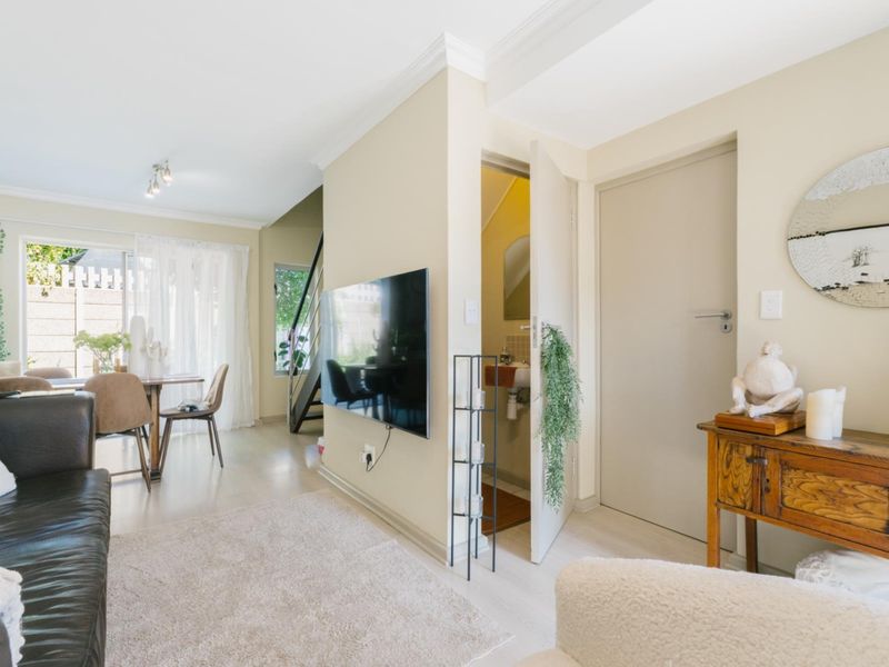 Welcome home - Secure Townhouse in Strand - Photo 9