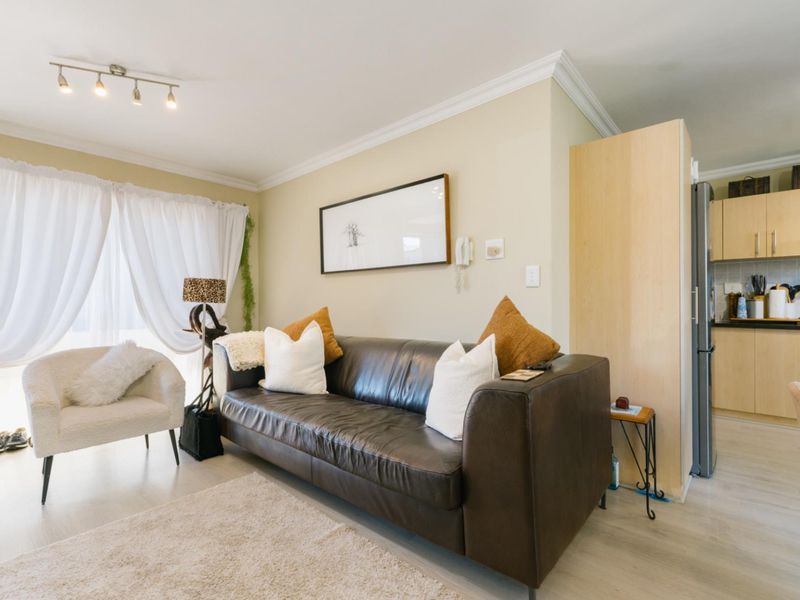 Welcome home - Secure Townhouse in Strand - Photo 8
