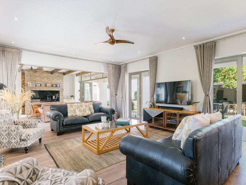 Luxury Living with Mountain Views in D’Olyfboom Hamlet - Photo 6