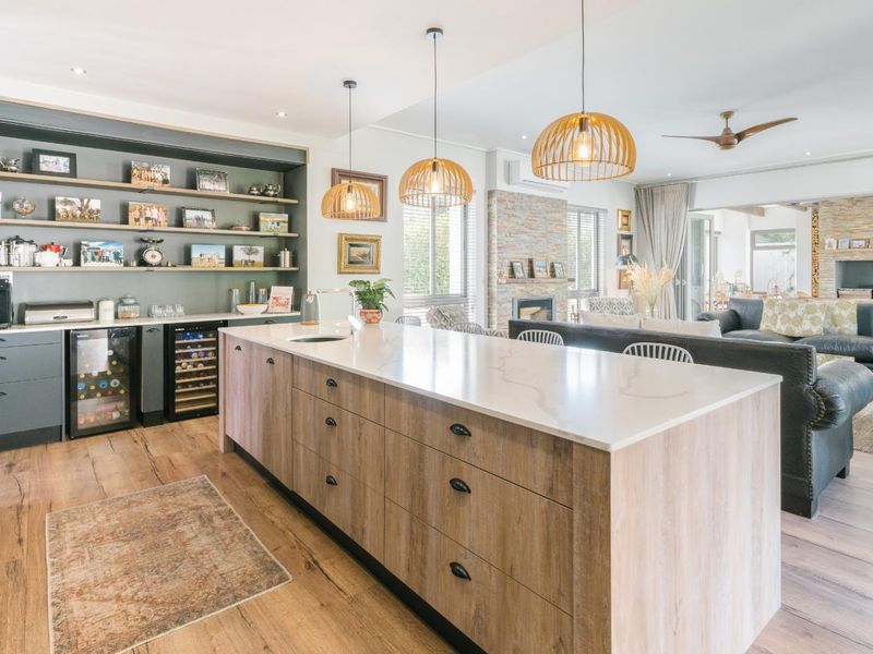 Luxury Living with Mountain Views in D’Olyfboom Hamlet - Photo 3