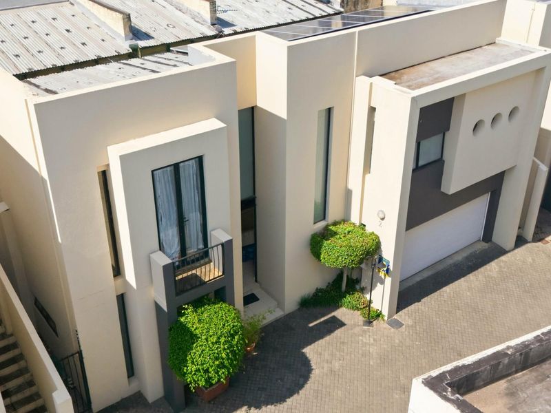 Modern 3 Bedroom Townhouse for Sale in Bryanston - Photo 5