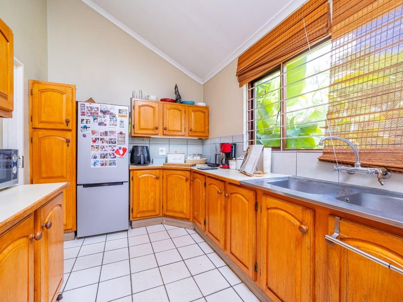 Free Standing 3 or 4 Bed Home - No Levies - Photo 9