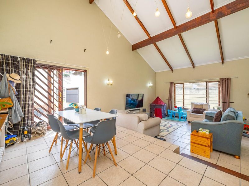 Free Standing 3 or 4 Bed Home - No Levies - Photo 5