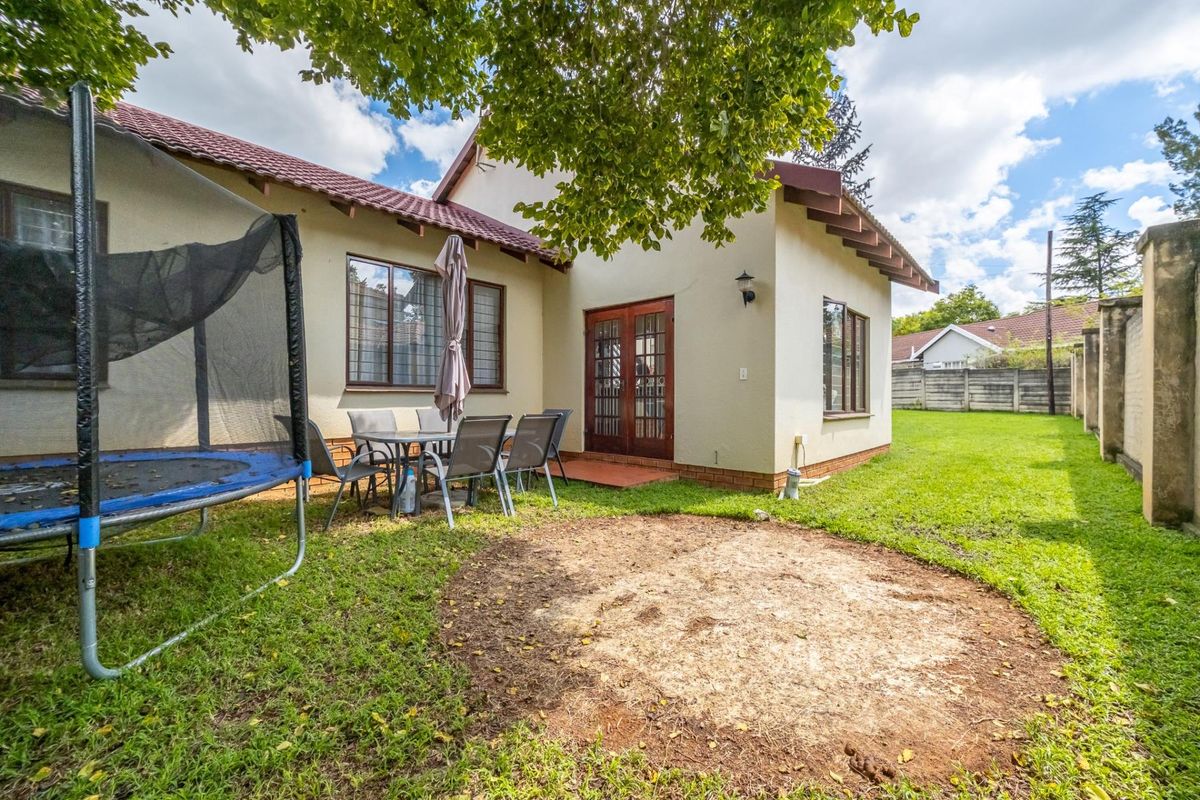 House Under Offer in Jukskei Park Randburg - Photo 2