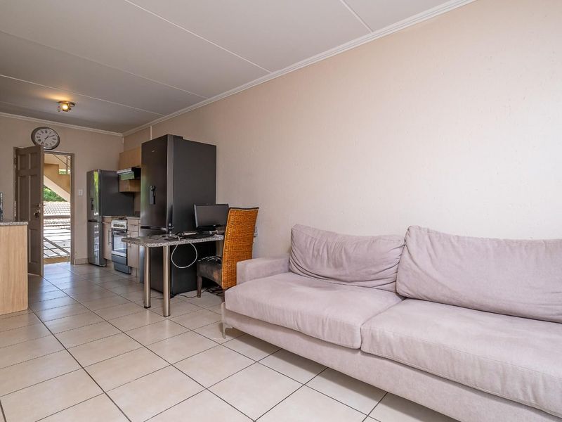1-Bedroom Apartment for Sale in Fourways - Ideal Investment Opportunity - Photo 10