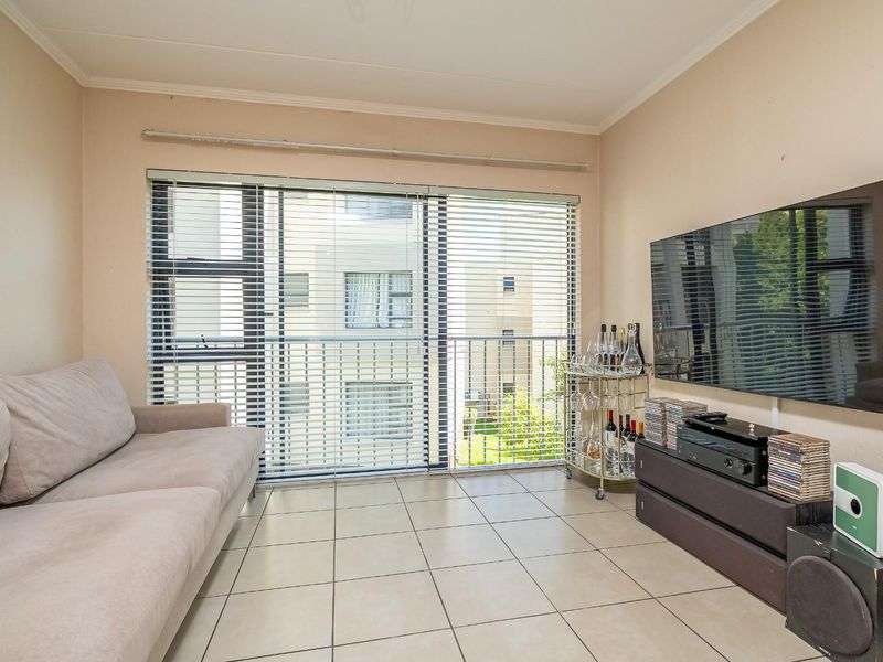 1-Bedroom Apartment for Sale in Fourways - Ideal Investment Opportunity - Photo 8