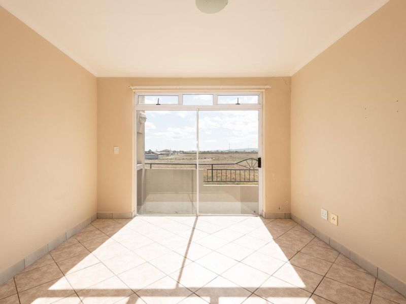 Two Bedroom Investment Apartment - Whispering Pines - Strand - Photo 5