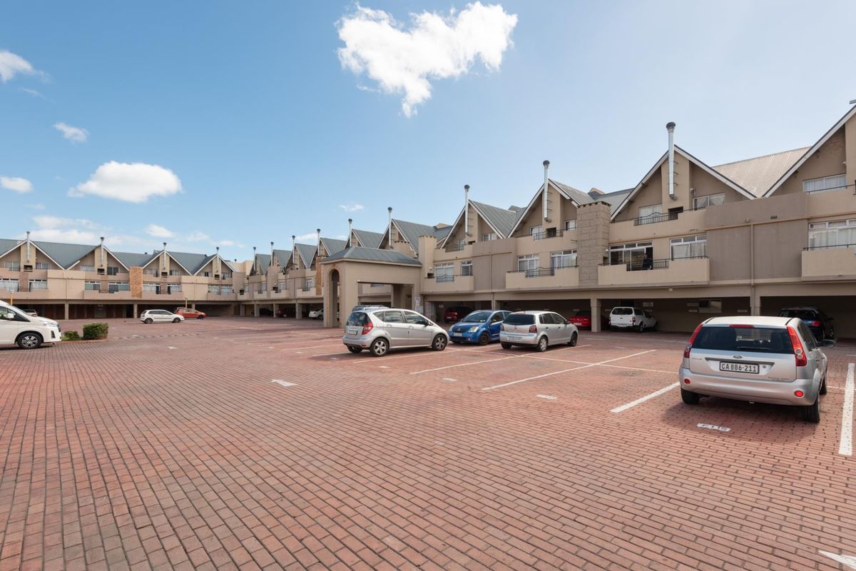 Two Bedroom Investment Apartment - Whispering Pines - Strand - Photo 3
