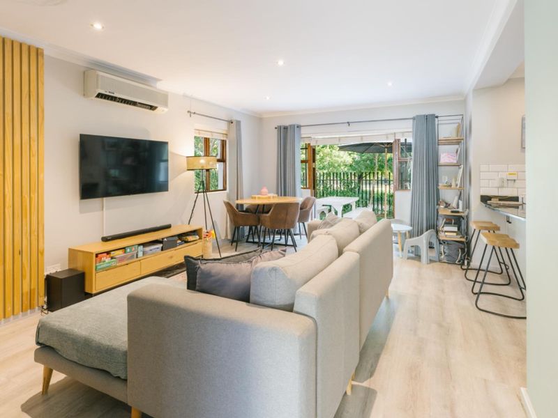 Townhouse Under Offer in Boschenmeer Golf Country Estate Paarl - Photo 2