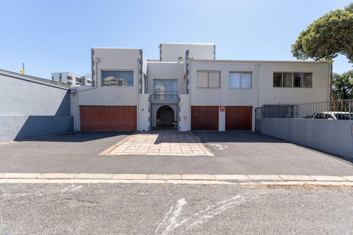 Hidden Gem with Sea and Mountain views in Strand North - Photo 3