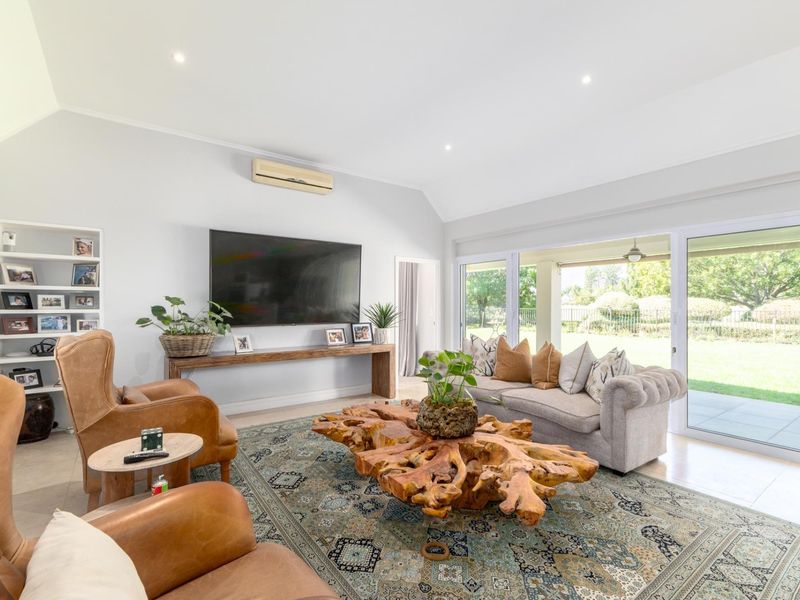 One Level Home on a corner plot - Photo 10