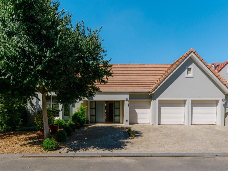 One Level Home on a corner plot - Photo 5