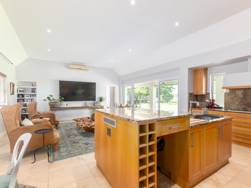 One Level Home on a corner plot - Photo 8