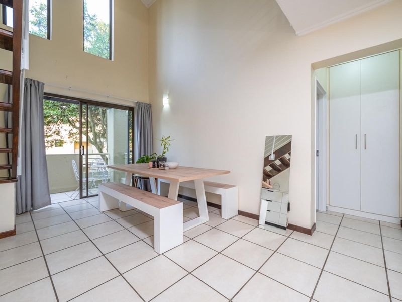 We are proud to present this home on a sole and Executive Mandate. - Photo 10