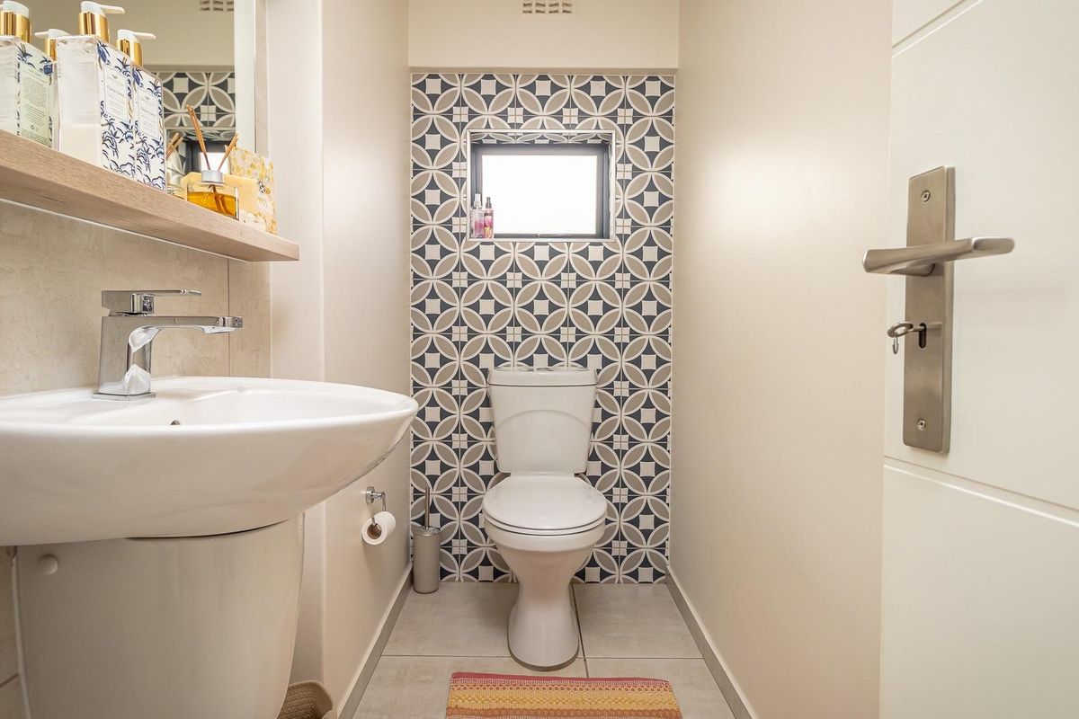 House Under Offer in Ruimsig Roodepoort - Photo 3