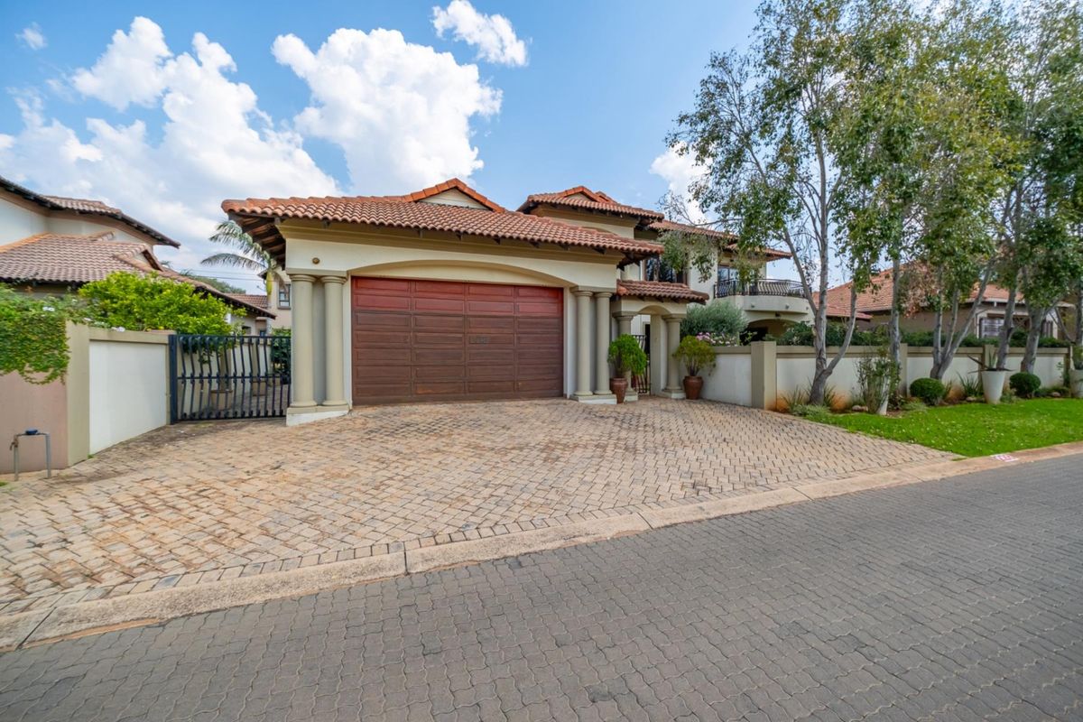 A home of thoughtful design, where quality speaks for itself. - Photo 3