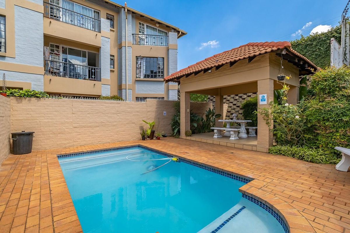 Modern 1-Bedroom Apartment in Secure Ferngate Complex - Dainfern - Photo 3