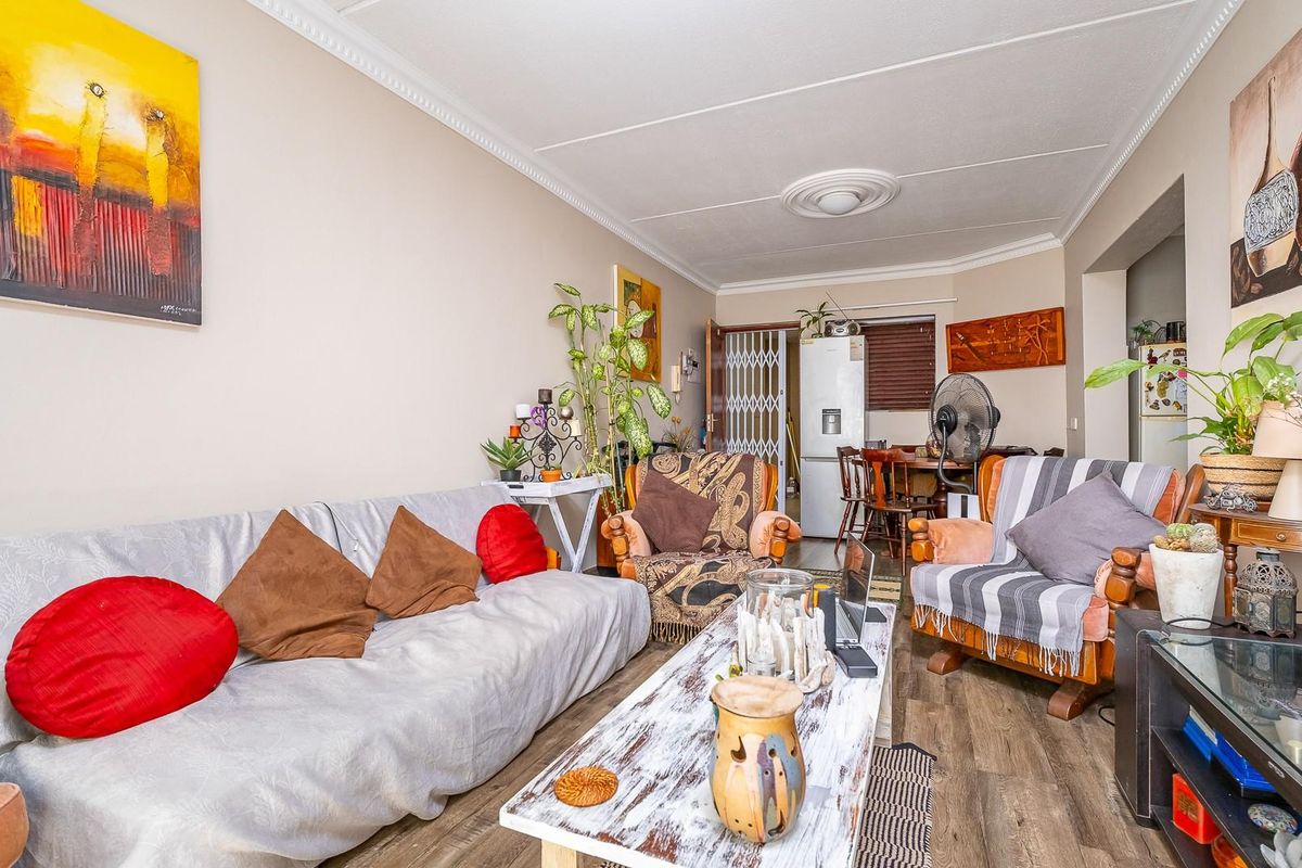 Modern 1-Bedroom Apartment in Secure Ferngate Complex - Dainfern - Photo 4