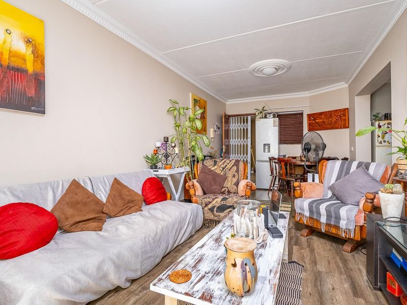 Modern 1-Bedroom Apartment in Secure Ferngate Complex - Dainfern - Photo 4