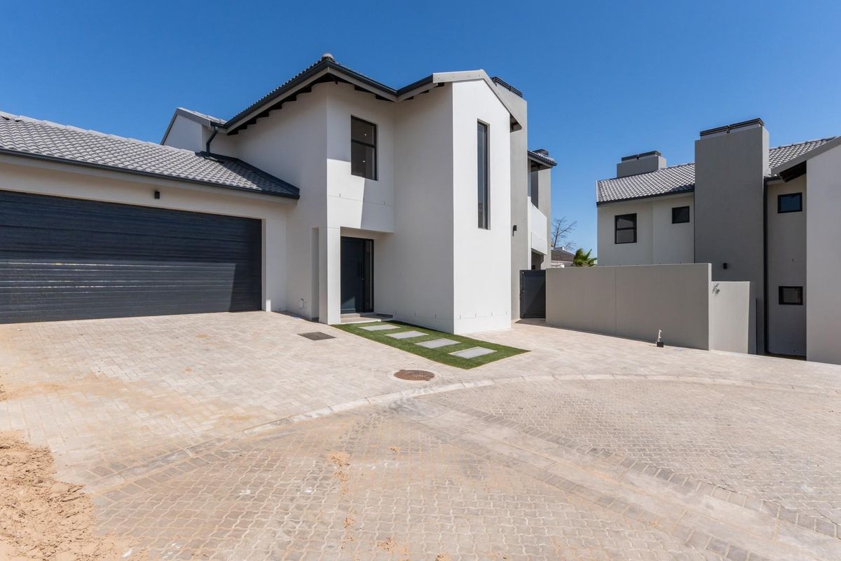 3 Bedroom Home in Leisure Views - One of the Largest Stand in the Estate | No Transfer Duty - Photo 3