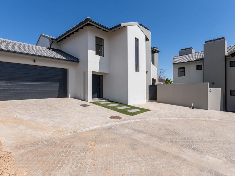 3 Bedroom Home in Leisure Views - One of the Largest Stand in the Estate | No Transfer Duty - Photo 3