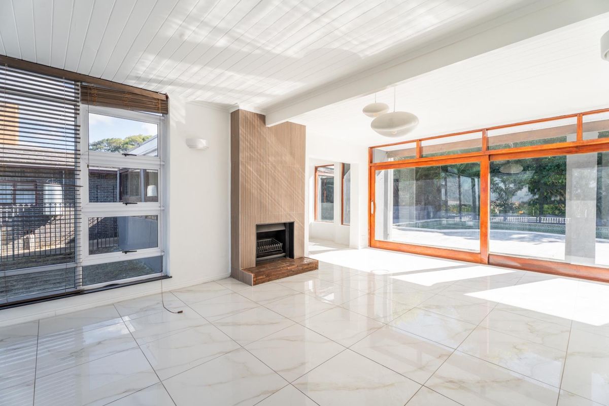 Modern Renovated Family Home with Table Mountain Views in Loevenstein - Photo 5