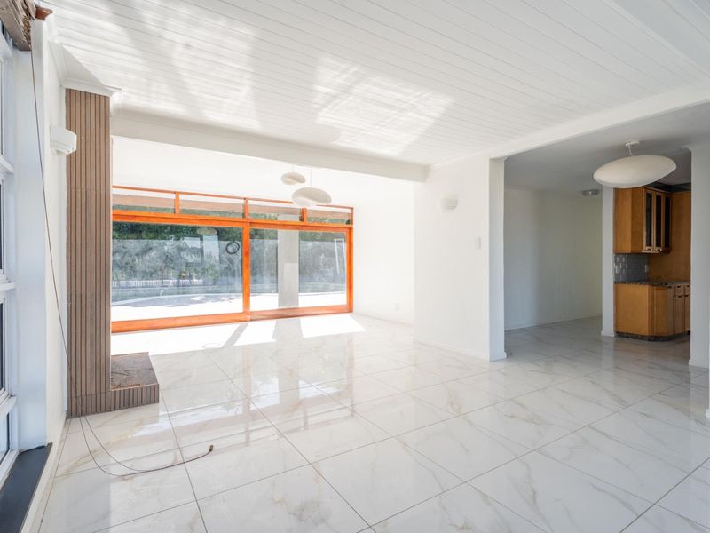 Modern Renovated Family Home with Table Mountain Views in Loevenstein - Photo 6