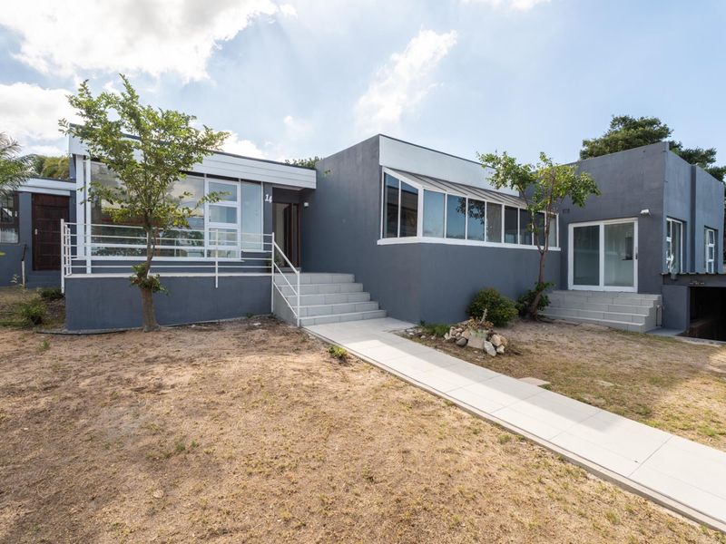 Modern Renovated Family Home with Table Mountain Views in Loevenstein - Photo 2