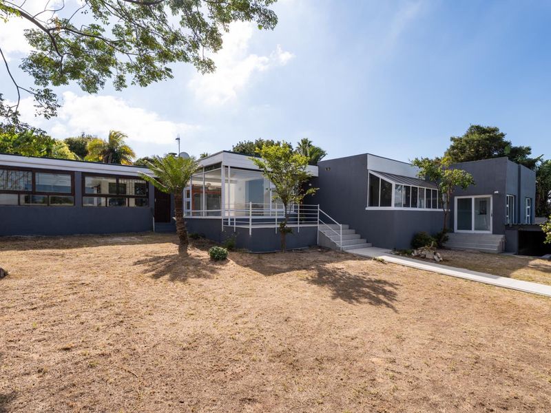Modern Renovated Family Home with Table Mountain Views in Loevenstein - Photo 1