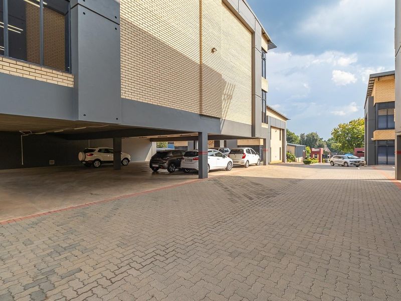 Modern Office Suites | Versatile and Prime Location - Photo 4