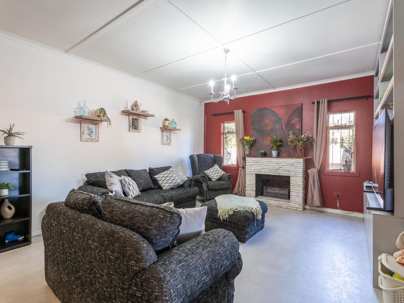 Spacious Family Home in Sought-After Dobson! - Photo 8