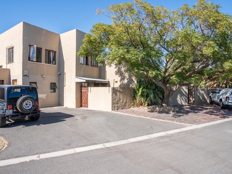 Back on the Market: Spacious Family Home in Sought-After Dobson! - Photo 1