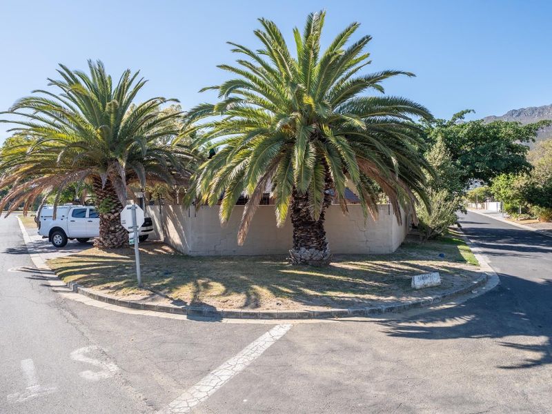 Back on the Market: Spacious Family Home in Sought-After Dobson! - Photo 2