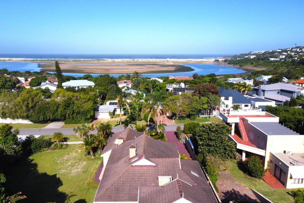 Lagoonside Lifestyle - Photo 3