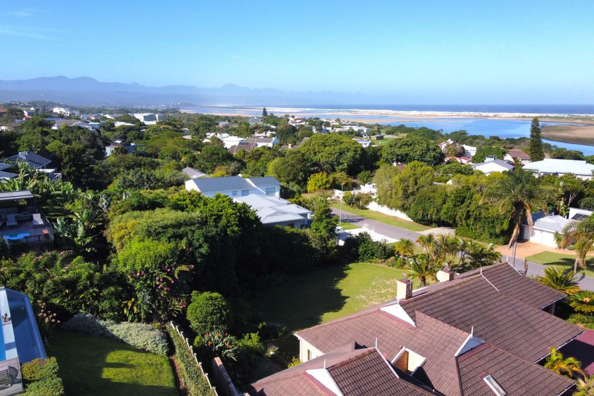 Lagoonside Lifestyle - Photo 2