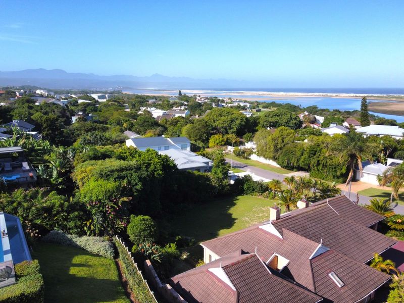 Lagoonside Lifestyle - Photo 2