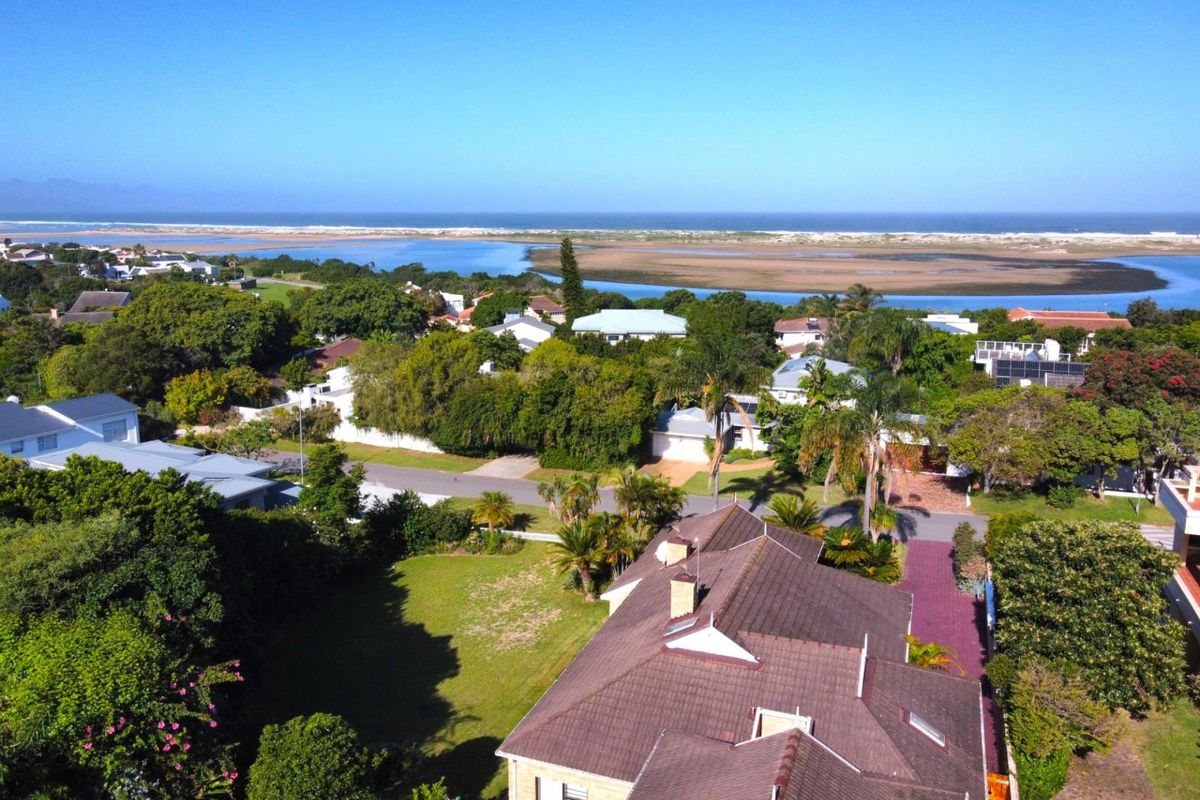 Lagoonside Lifestyle - Photo 4