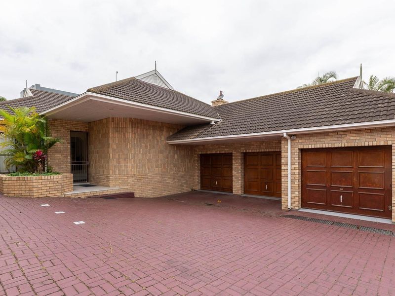 Lagoonside Lifestyle - Photo 5