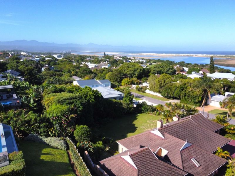 Lagoonside Lifestyle - Photo 2