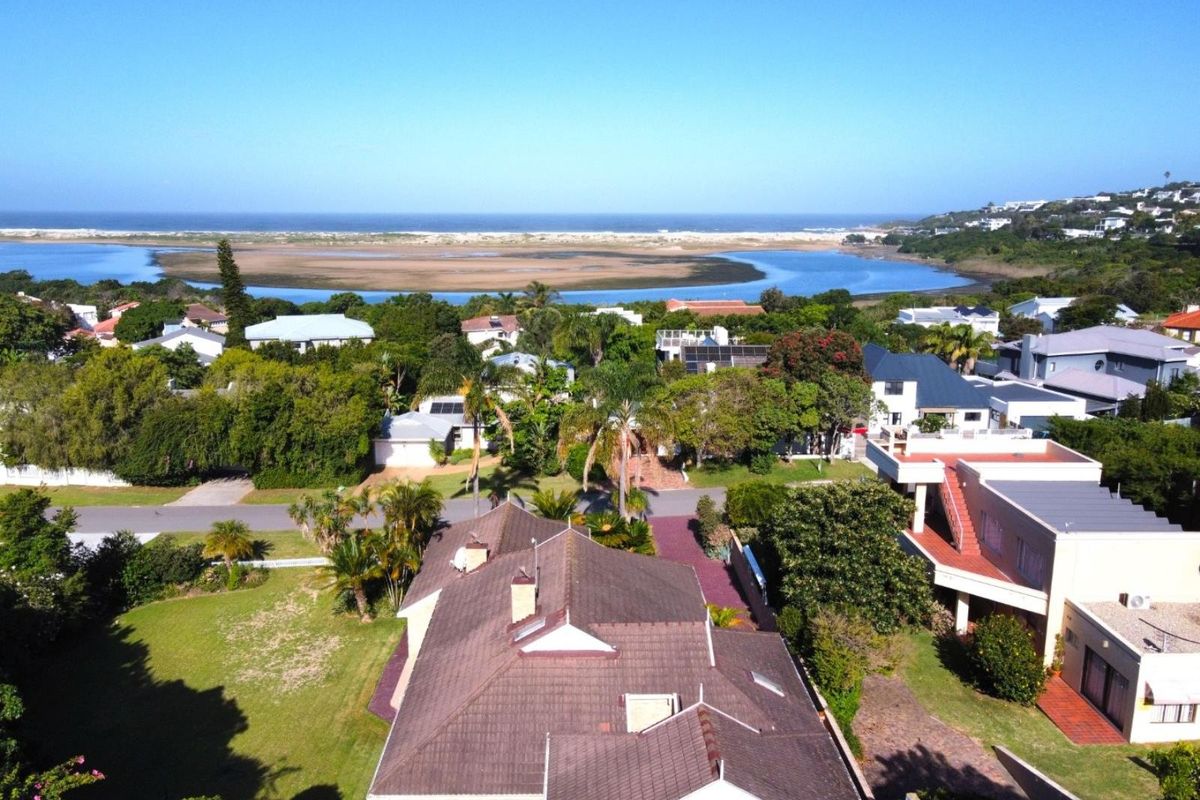 Lagoonside Lifestyle - Photo 3